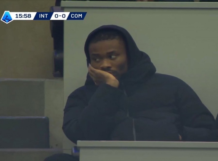 看看哥哥踢球</p></div>
                <div   id=