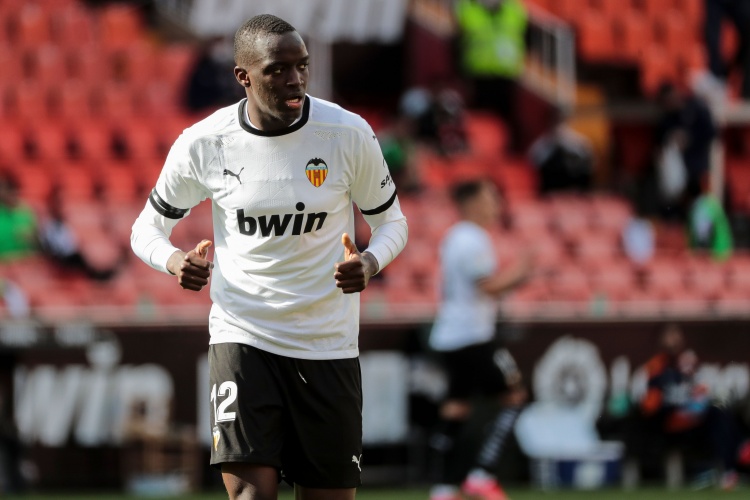 重傷歸來(lái)！瓦倫西亞官方：后衛(wèi)迪亞卡比在八個(gè)月后恢復(fù)了有球訓(xùn)練