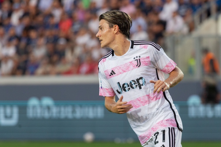 英媒：尤文中場(chǎng)法喬利被推薦給熱刺，但遭到拒絕