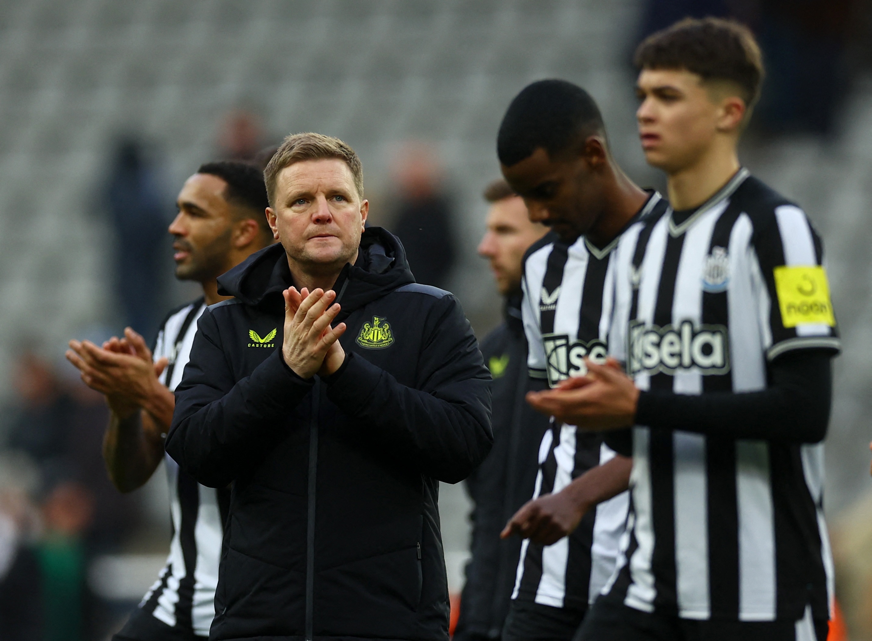 埃迪-豪：愛死伊薩克了拿他換誰都不行，繼續(xù)提高周一去踢曼聯(lián)