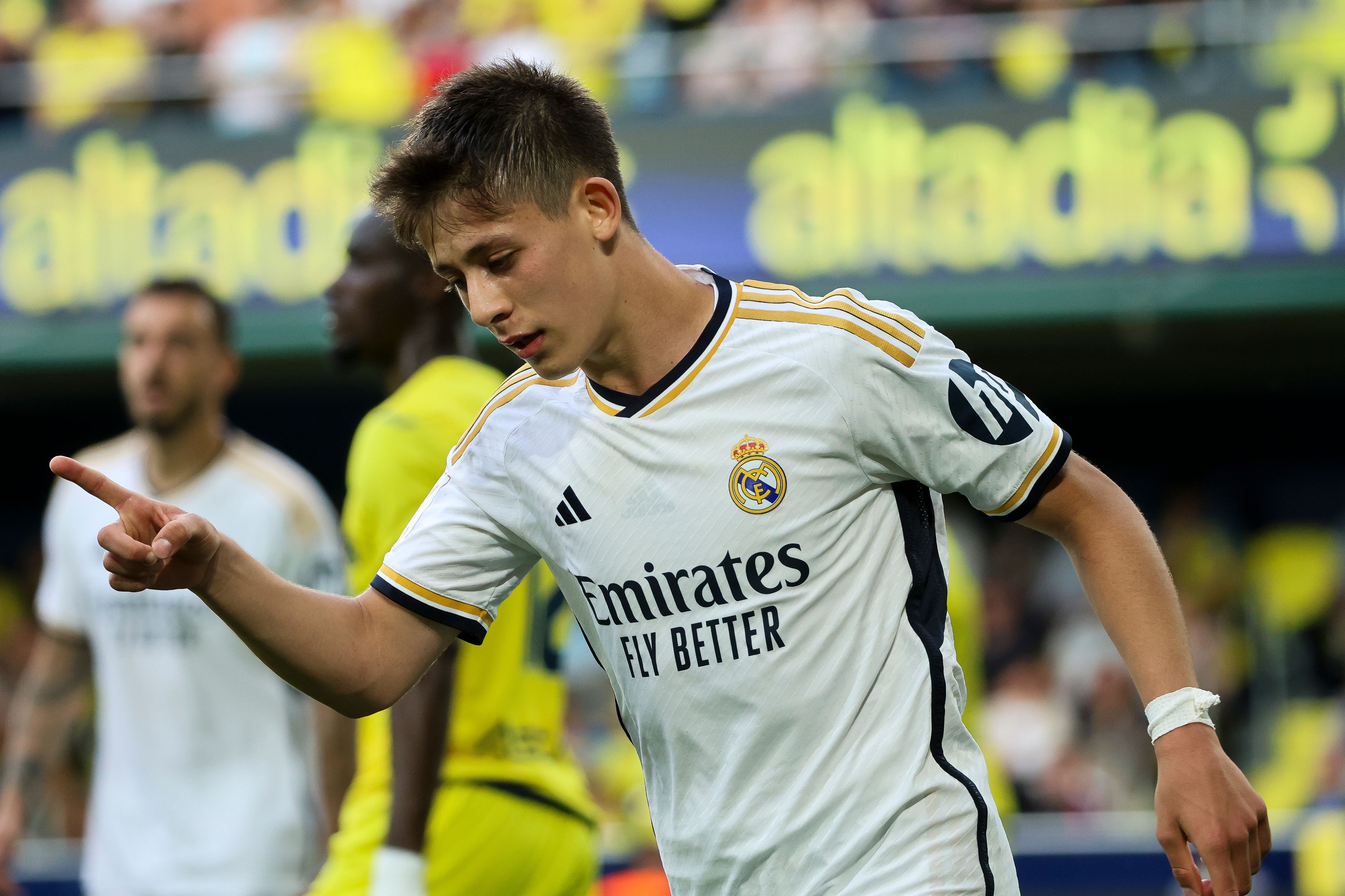 居勒爾祖父：皇馬不會(huì)放居勒爾離隊(duì)，他會(huì)留隊(duì)至少到6年合同結(jié)束